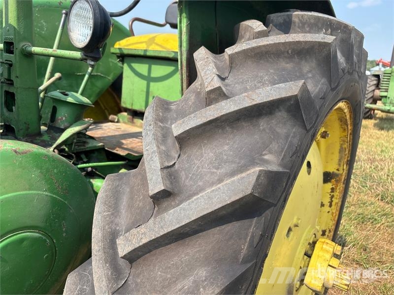 John Deere Model A 拖拉机/农用车