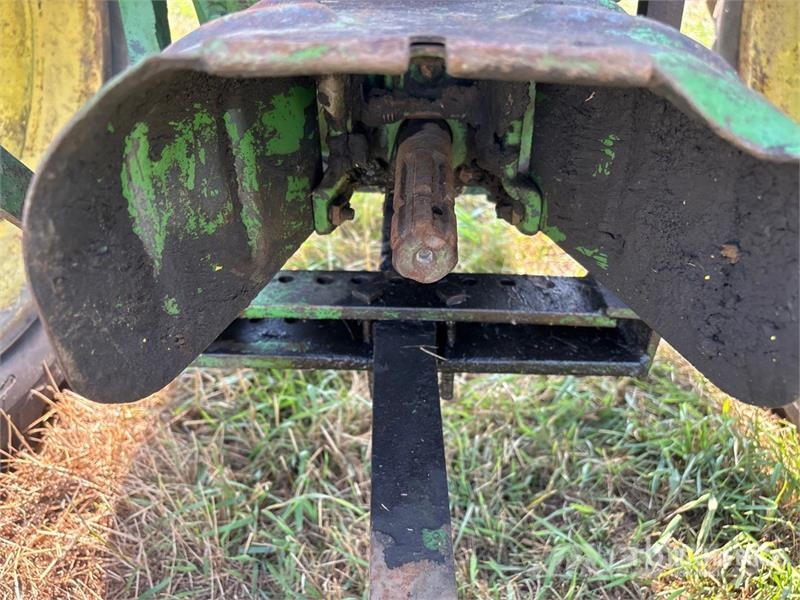 John Deere Model A 拖拉机/农用车