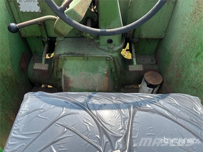 John Deere Model A 拖拉机/农用车
