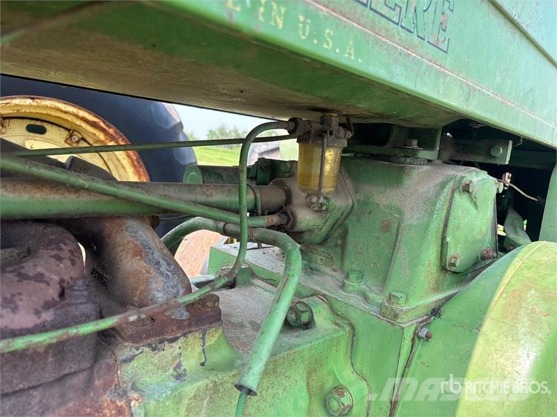 John Deere Model A 拖拉机/农用车