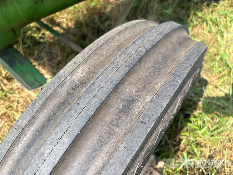 John Deere Model A 拖拉机/农用车