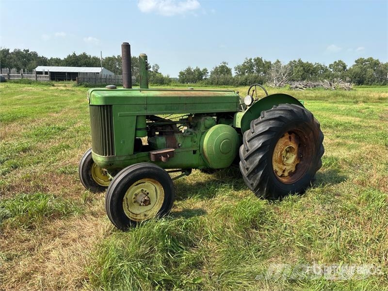 John Deere Model A 拖拉机/农用车
