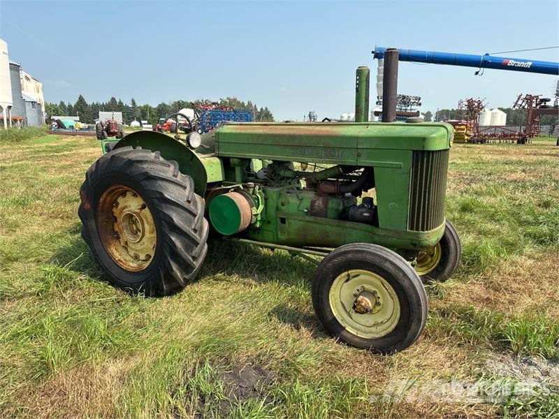 John Deere Model A 拖拉机/农用车