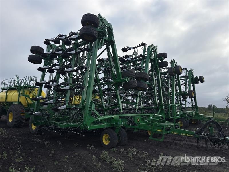 John Deere P690 90 ft Air Drill Sejačice