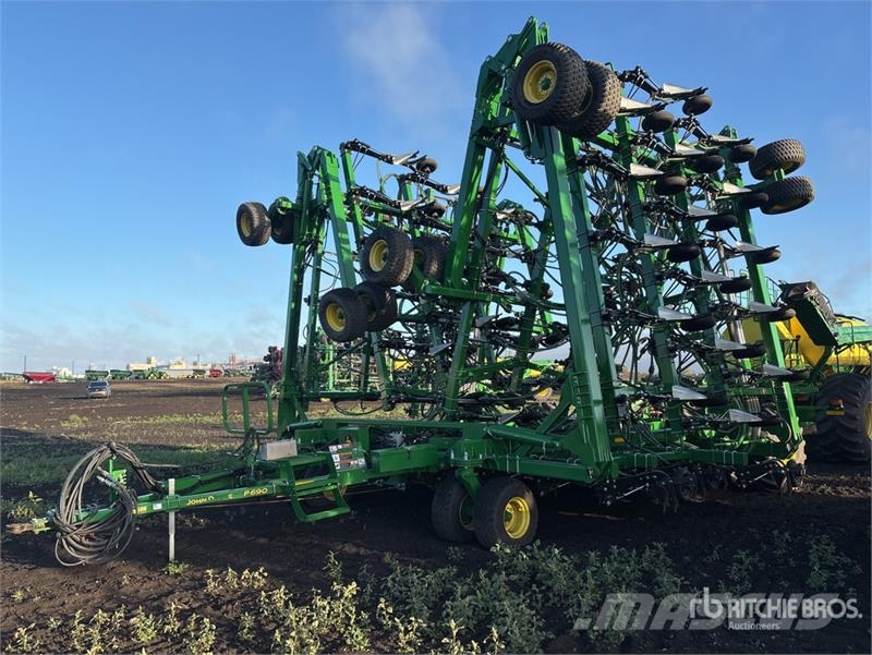 John Deere P690 90 ft Air Drill Sejačice