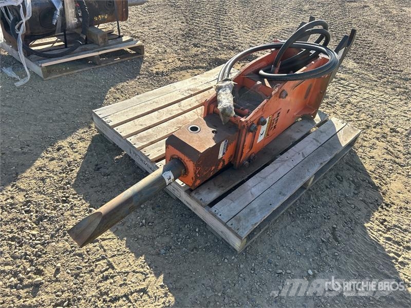 John Deere PH4 21 in Q/C Hydraulic Breaker مطارق / كسارات