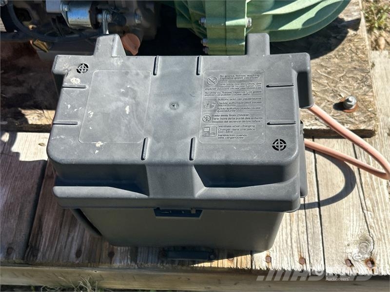 John Deere PR-FP3GM-E Chemical Pump 泵浦和拌合機