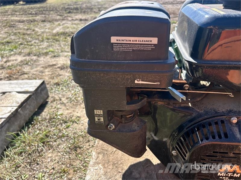 John Deere PR-FP3GM-E Chemical Pump 泵浦和拌合機
