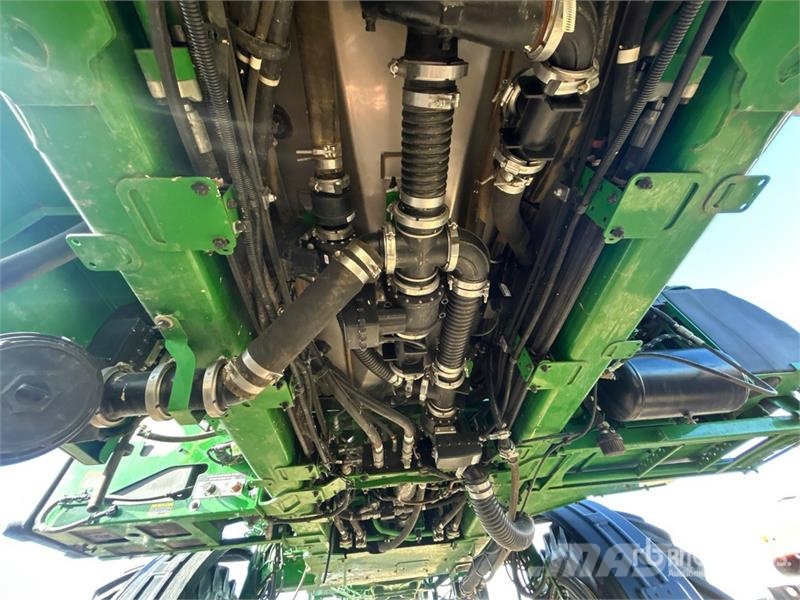 John Deere R4038 رشاشات ذاتية الحركة