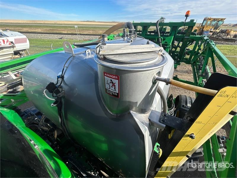 John Deere R4038 رشاشات ذاتية الحركة