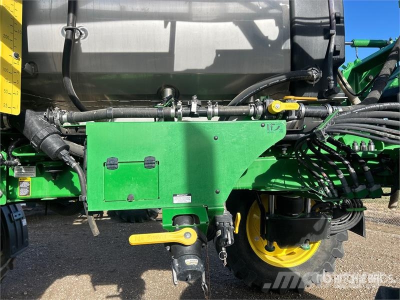 John Deere R4038 رشاشات ذاتية الحركة