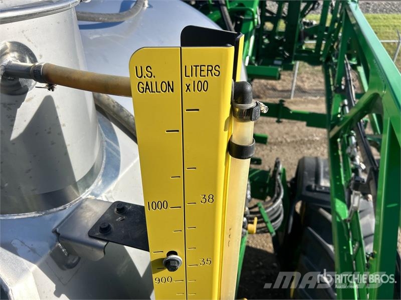 John Deere R4038 رشاشات ذاتية الحركة