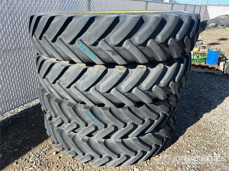John Deere R4038 رشاشات ذاتية الحركة