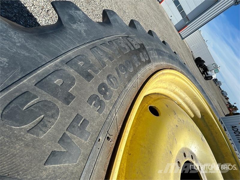 John Deere R4038 رشاشات ذاتية الحركة