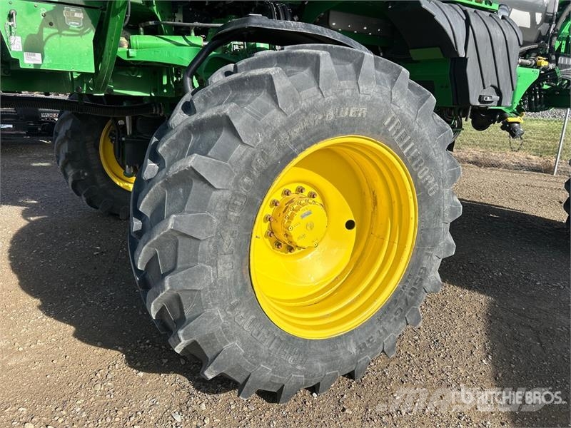 John Deere R4038 رشاشات ذاتية الحركة