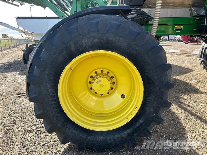 John Deere R4038 رشاشات ذاتية الحركة