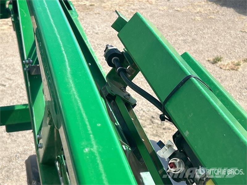John Deere R4045 Önjáró trágyaszórók