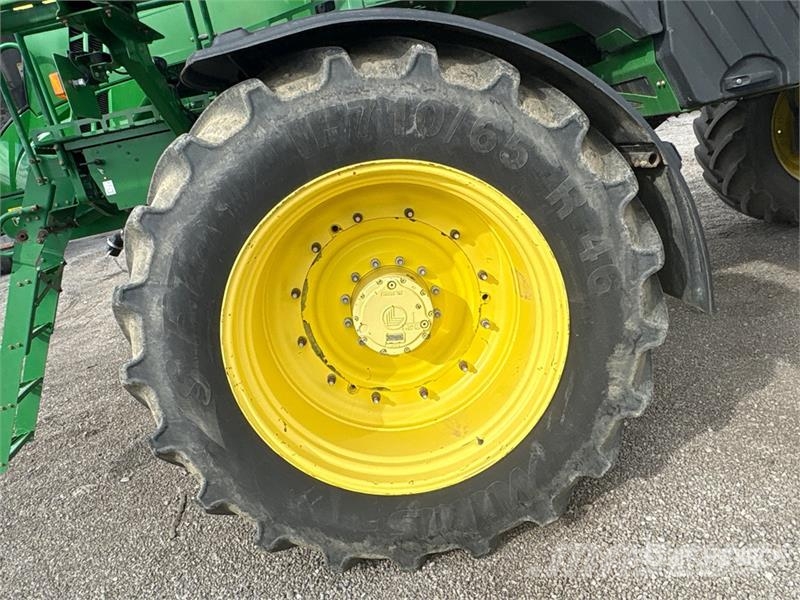 John Deere R4045 Samohodne škropilnice