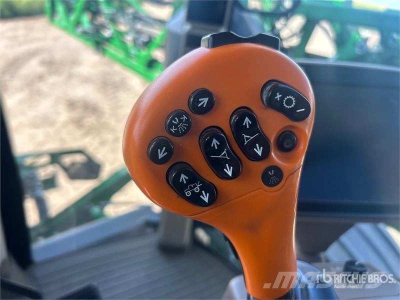 John Deere R4045 Önjáró trágyaszórók