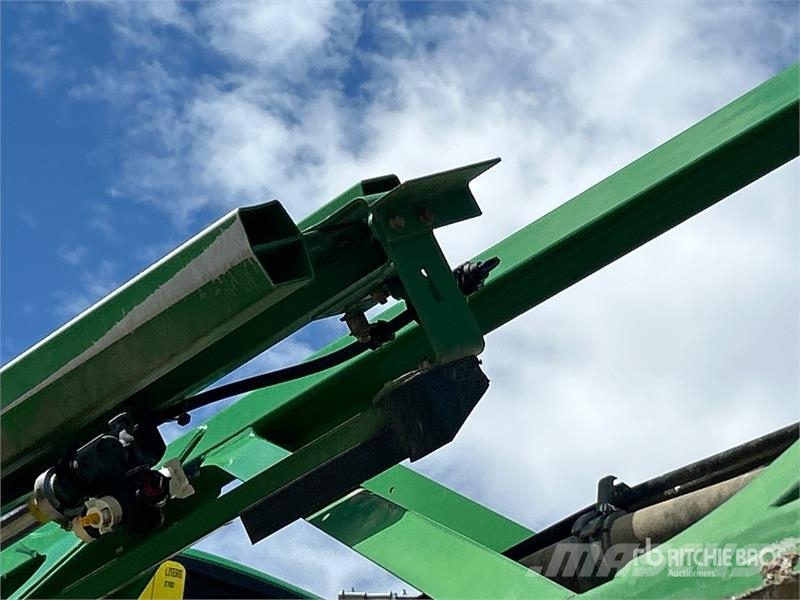 John Deere R4045 Önjáró trágyaszórók