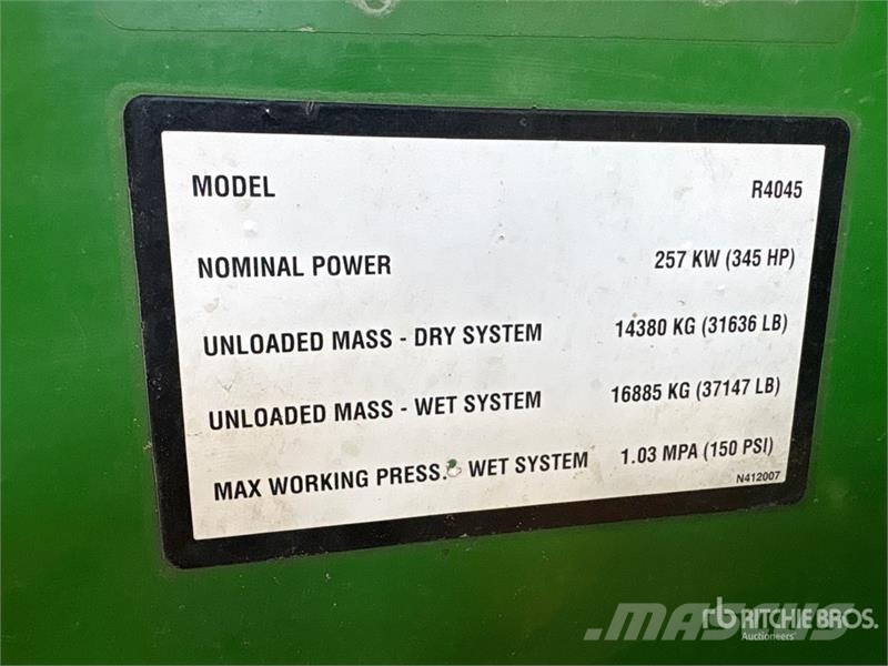 John Deere R4045 Samohodne škropilnice