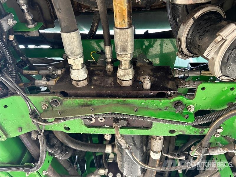 John Deere R4045 رشاشات ذاتية الحركة