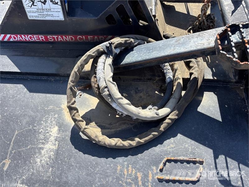 John Deere RC72L 72 in Skid Steer Mower (Inoperable) Niittokoneet