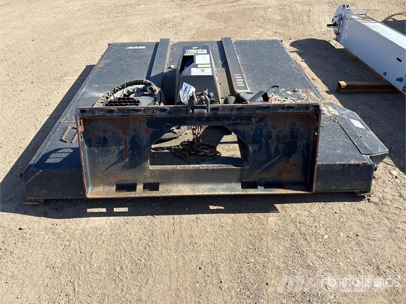 John Deere RC72L 72 in Skid Steer Mower (Inoperable) Niittokoneet