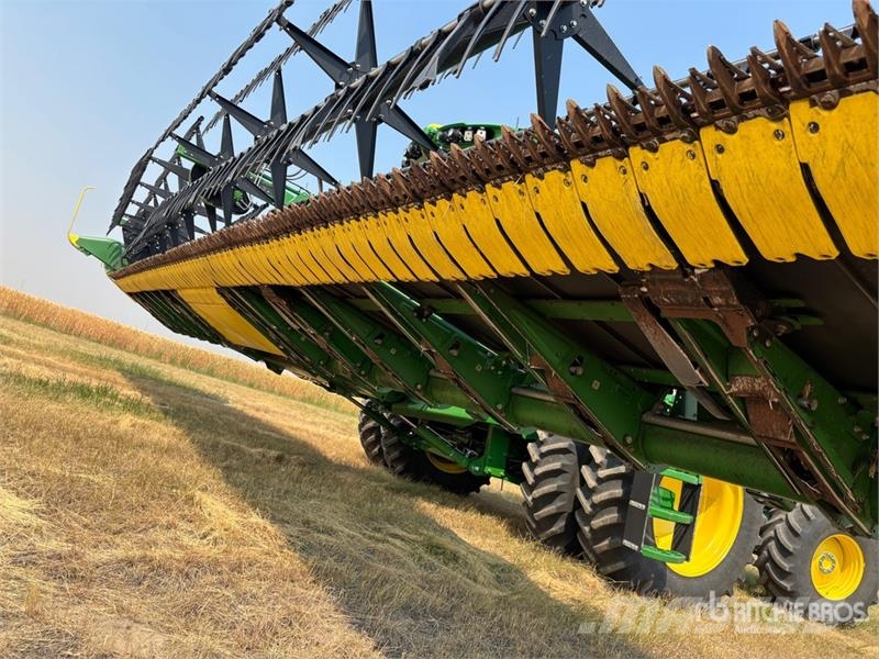 John Deere RD40F 40 ft Draper Hydra Flex Combine Header Skärbord