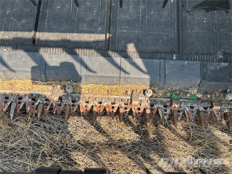 John Deere RD40F 40 ft Draper Hydra Flex Combine Header Skärbord