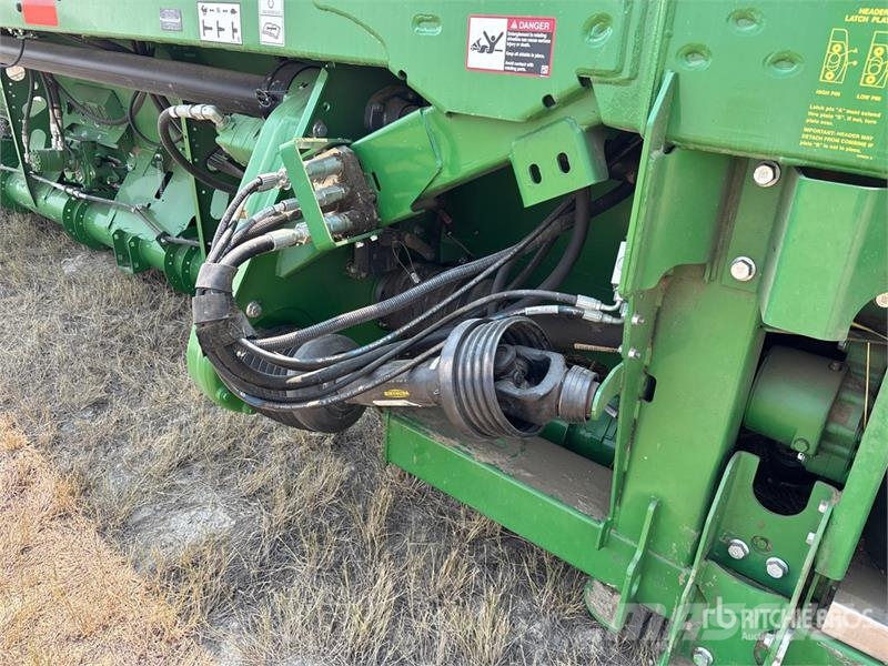 John Deere RD40F 40 ft Draper Hydra Flex Combine Header Skärbord