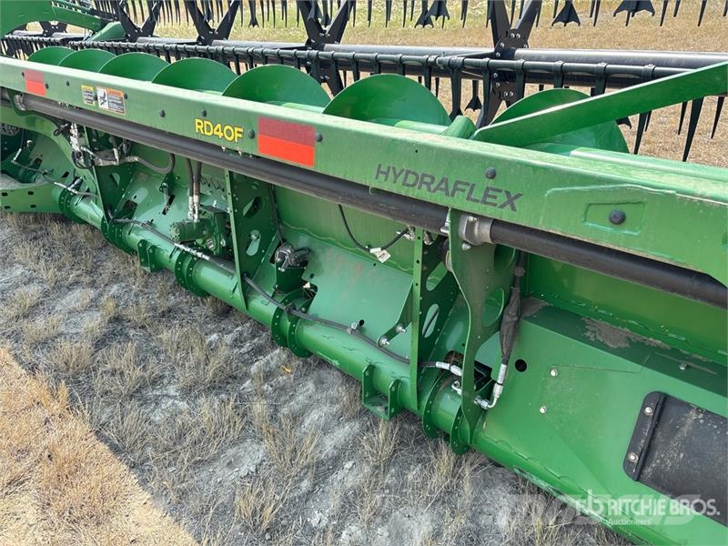 John Deere RD40F 40 ft Draper Hydra Flex Combine Header Skärbord