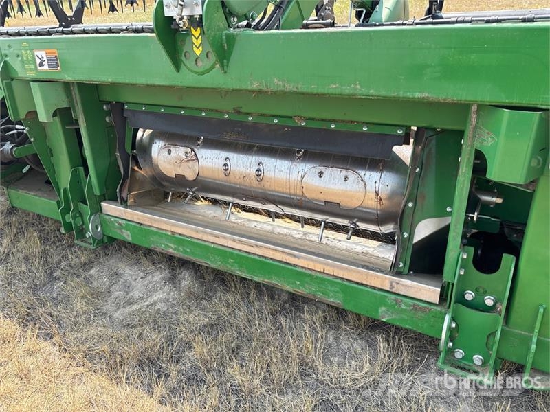 John Deere RD40F 40 ft Draper Hydra Flex Combine Header Skärbord