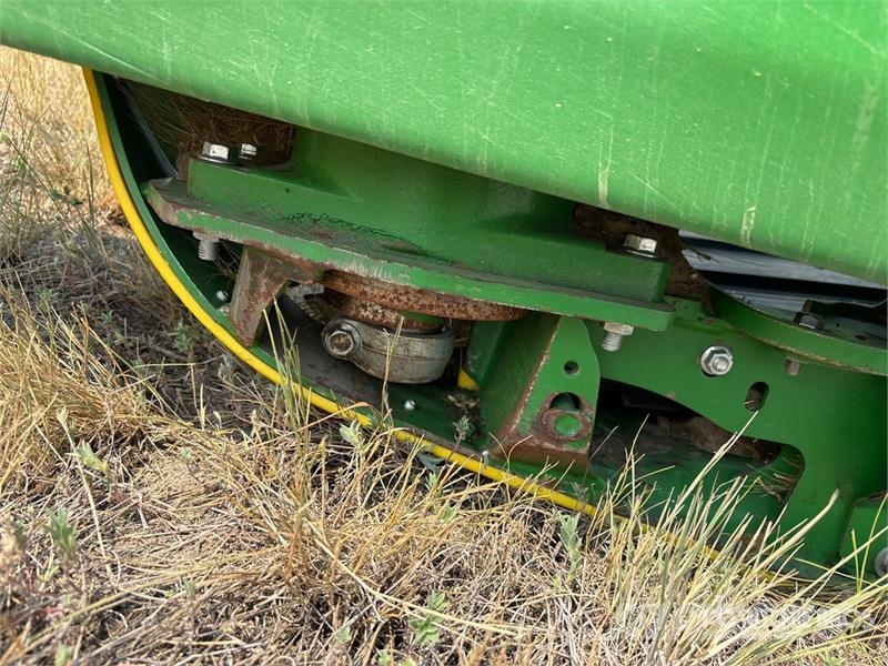 John Deere RD40F 40 ft Draper Hydra Flex Combine Header Skärbord