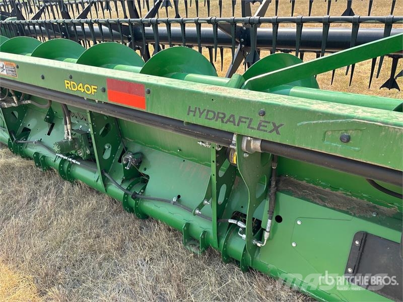 John Deere RD40F 40 ft Draper Hydra Flex Combine Header Skärbord