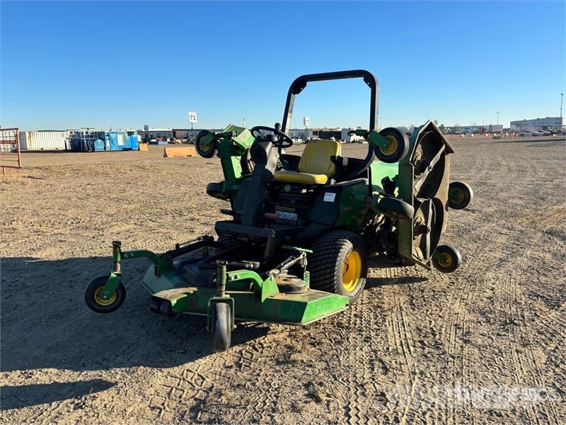John Deere Ride-On Lawn Mower ركوب الحشائش
