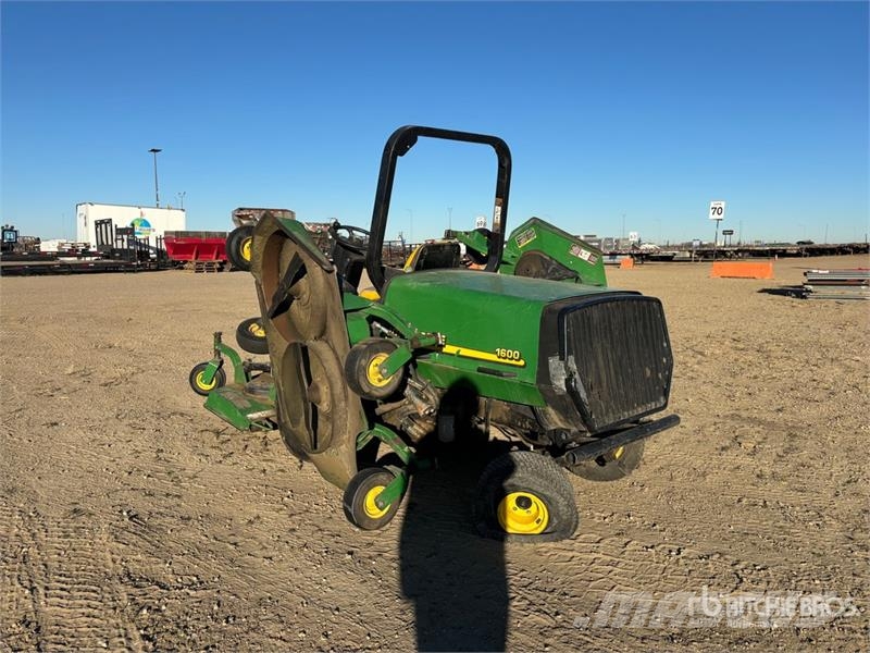 John Deere Ride-On Lawn Mower ركوب الحشائش