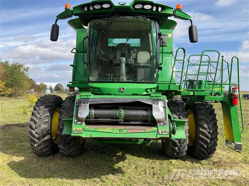 John Deere S670 Moissonneuse batteuse