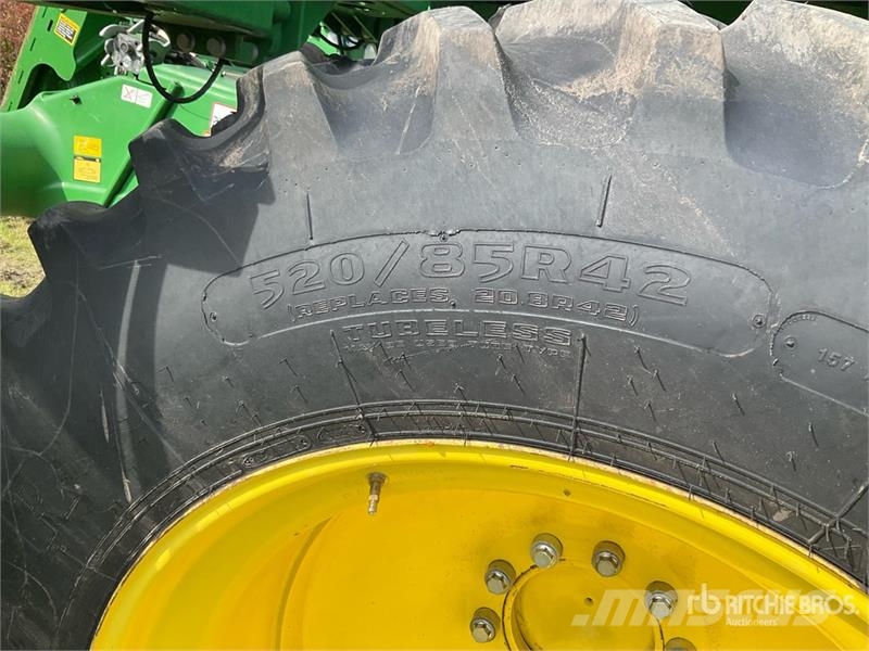 John Deere S670 Moissonneuse batteuse