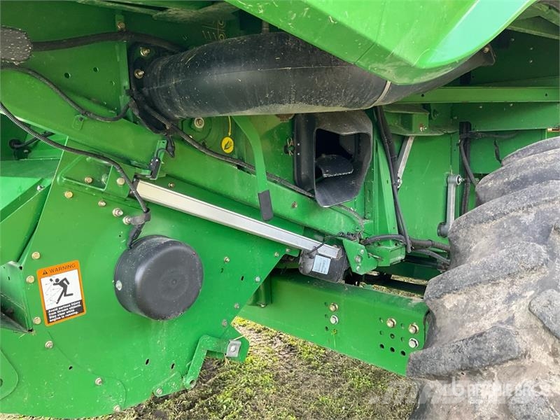 John Deere S670 Moissonneuse batteuse