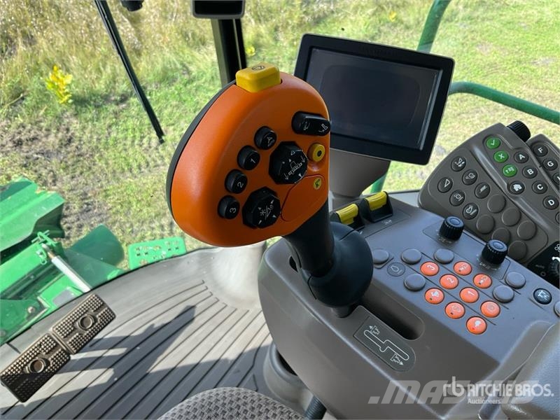 John Deere S670 Moissonneuse batteuse
