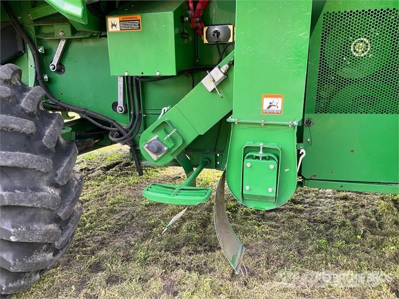 John Deere S670 Moissonneuse batteuse