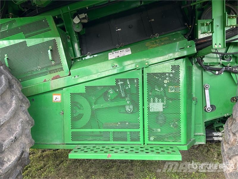 John Deere S670 Moissonneuse batteuse