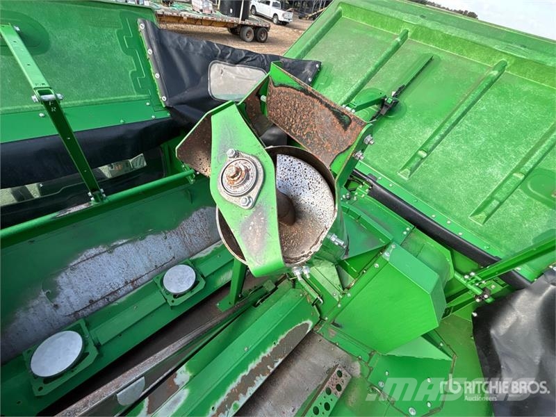 John Deere S670 Kombinované zberacie stroje