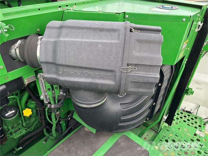 John Deere S670 Moissonneuse batteuse