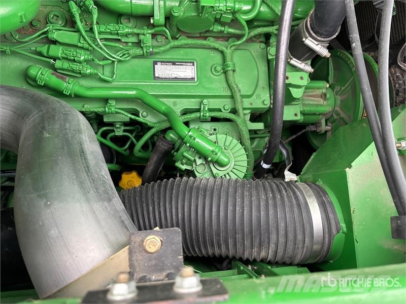 John Deere S670 Moissonneuse batteuse