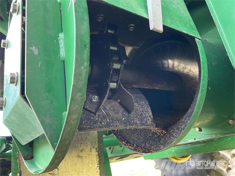 John Deere S670 Moissonneuse batteuse