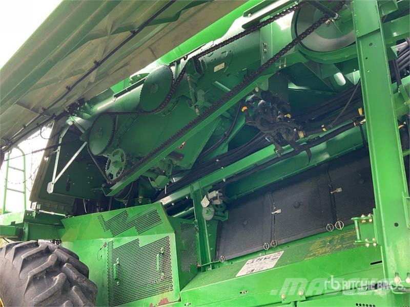 John Deere S670 Moissonneuse batteuse