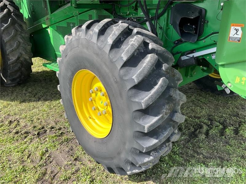 John Deere S670 Moissonneuse batteuse