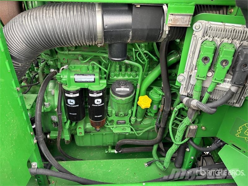 John Deere S670 Moissonneuse batteuse